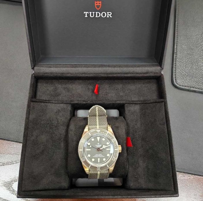 Швецария соати сотилади! TUDOR BLACK BAY
