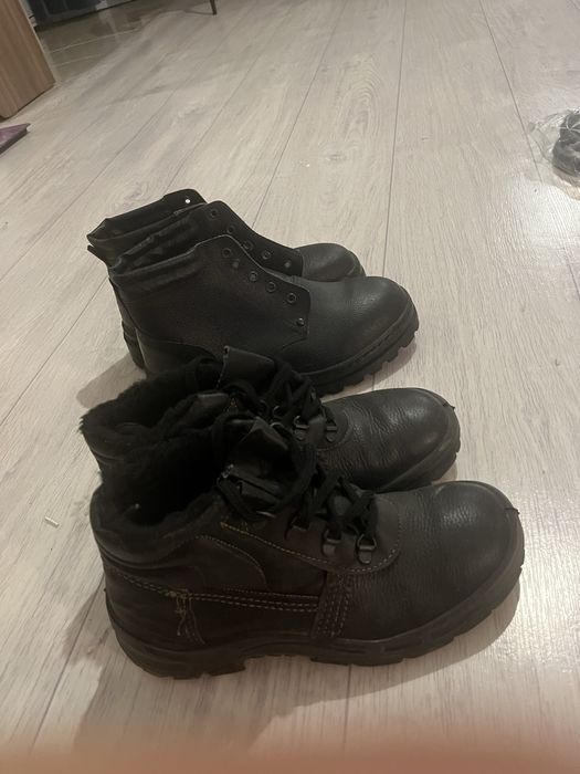 Продам рабочие ботинки