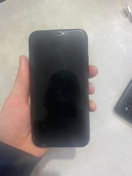 Айфон 11 сатылады срошно