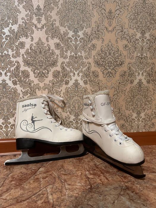 Продам коньки Почти новые