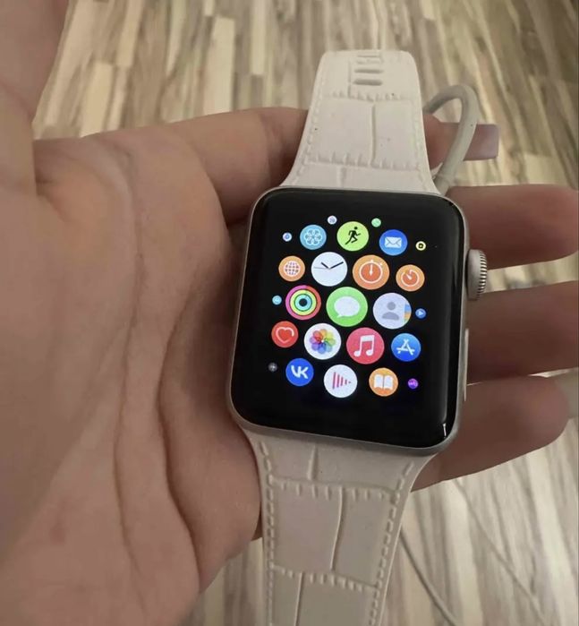Продам Apple Watch