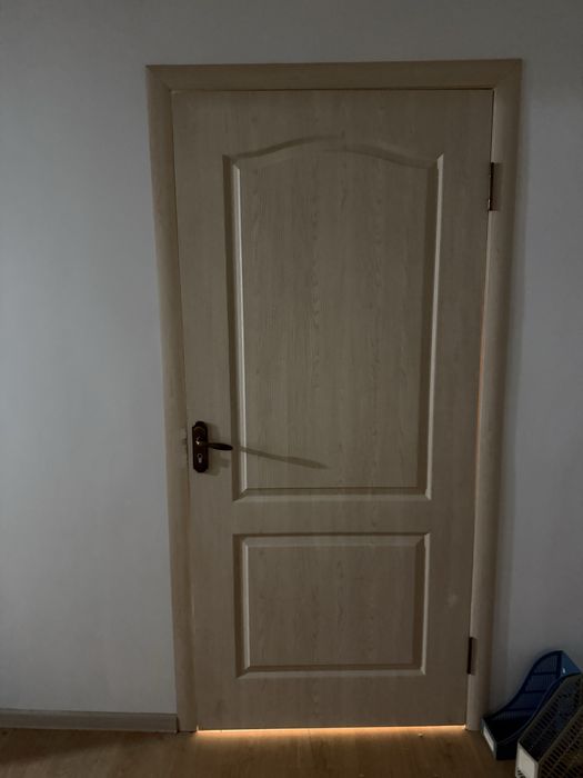 Продам окна двери ламинат