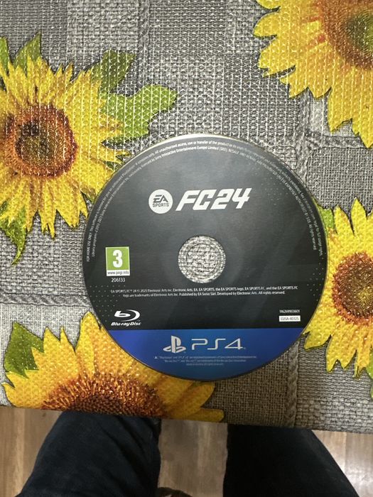 Vand jocuri ps4 in stare foarte buna