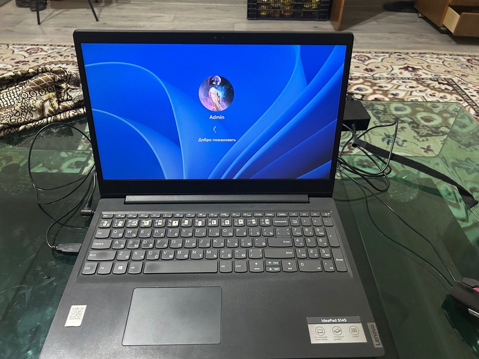 Ноутбук Lenovo )
