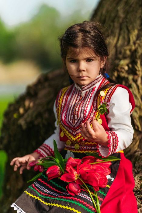 Направи щастливи своите деца и внуци! Избери детска носия още сега!