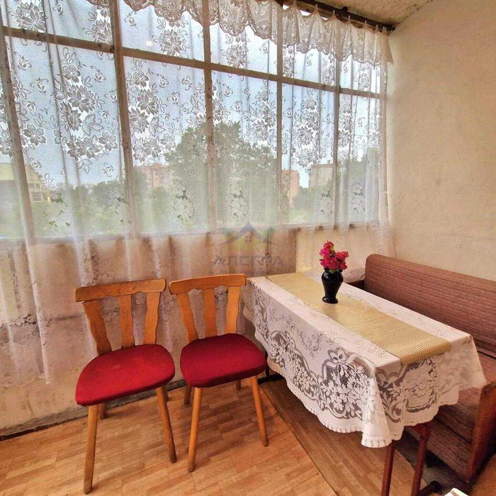 Продава се Двустаен апартамент в Пазарджик, Изток - 63 кв.м за 874 €/кв.м - Снимка #1