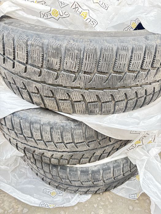 Продам резину 3шт