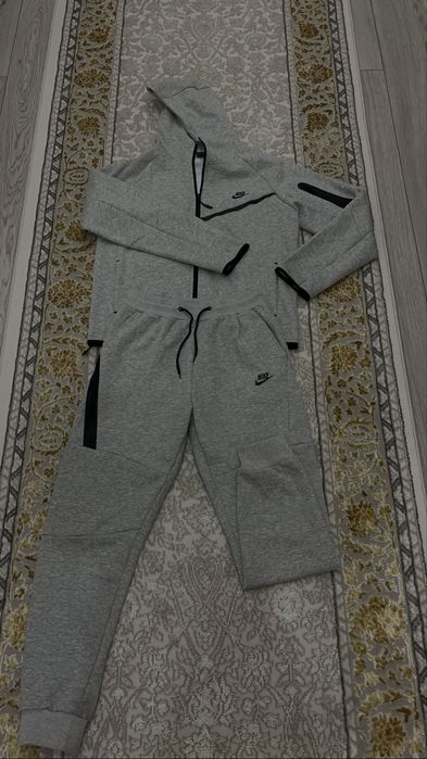 Nike teech fleece
