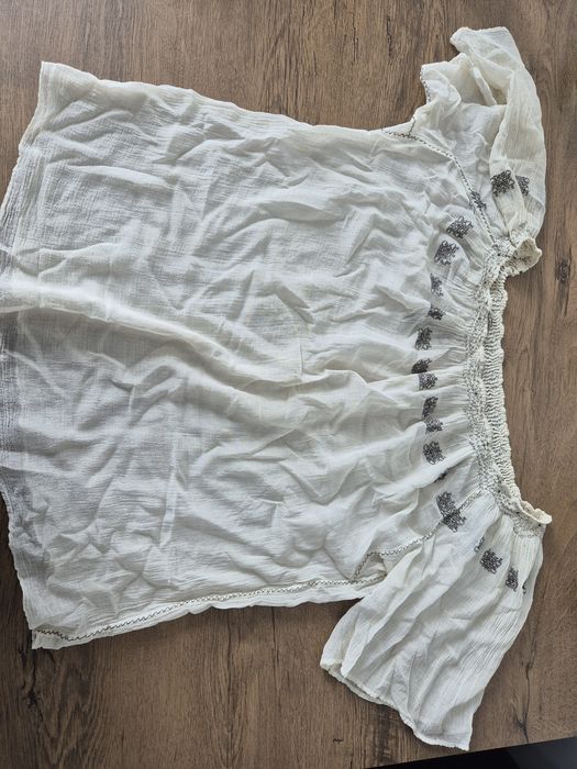 Bluza alba ie damă