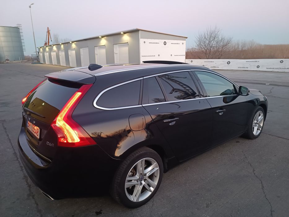 Volvo V60 an2016 2.4 Diesel+Hybrid 280cp Euro6 D6 Twin Engine R-Design