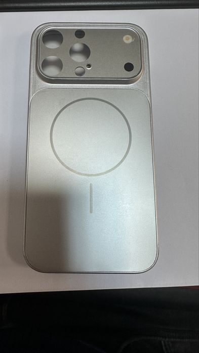 Husa cu aspect de iphone 17 pro max