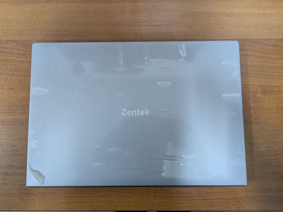 Продам ноутбук Zentek Savior 20/512