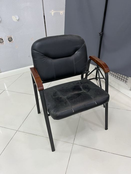 Стулья разные (барные)