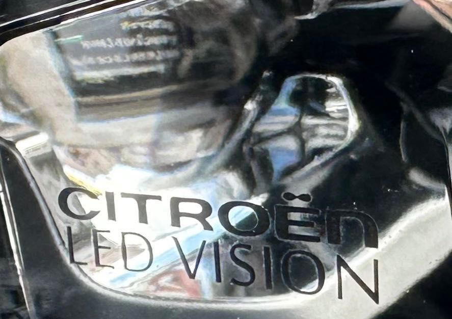 Фар far десен фарове за Ситроен Ц5 Citroen C5 AIRCROSS