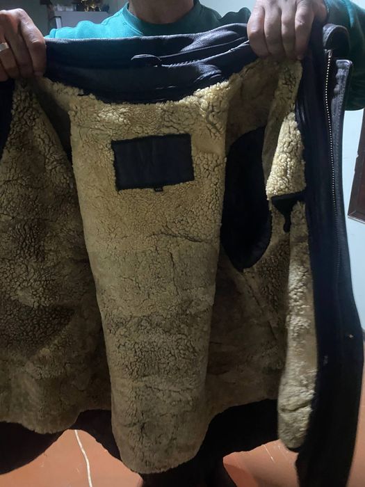 Продам куртку кожанаю превизёную из России в хорошем состоянии