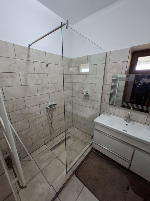 Cabine de dus la comanda!