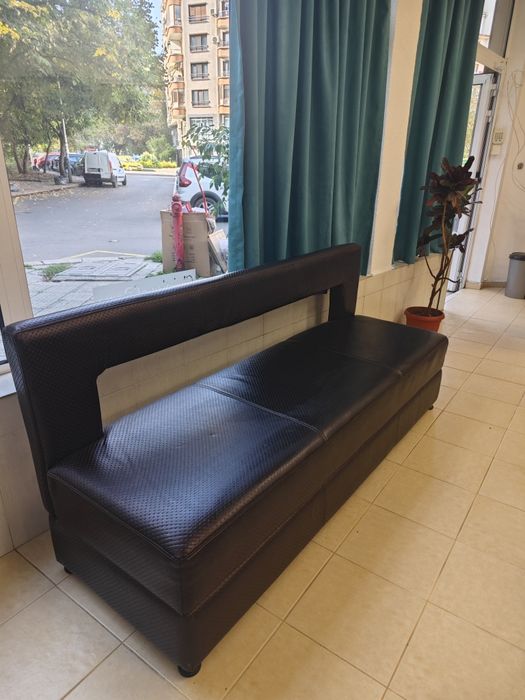 Продавам кожен диван