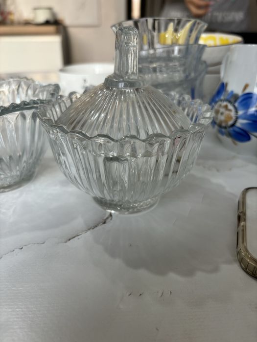 Продам  посуды по -200т