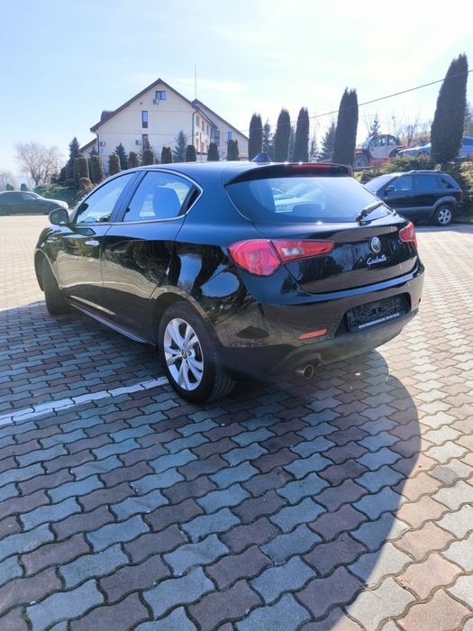 Alfa Romeo~Giulietta~1.4Bezina~