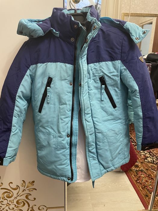 Куртки детские одевали один сезон