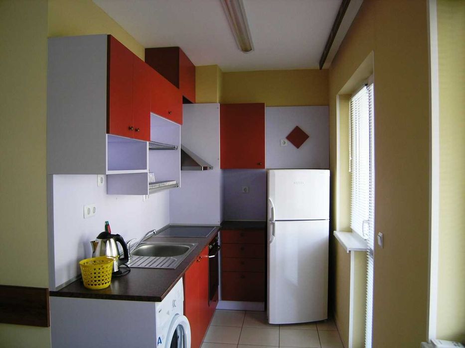 Давам под НАЕМ ДВУСТАЕН, обзаведен, под пазар Чаталджа