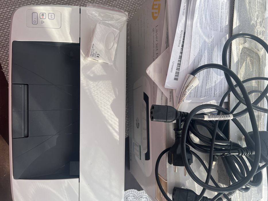 Imprimantă laser HP LaserJet Pro M15w – Wi-Fi – completă