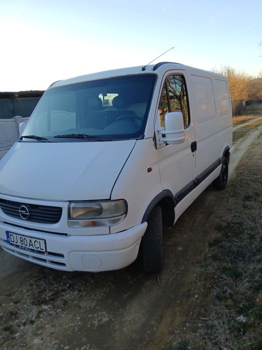 Vând sau skimb Opel movano