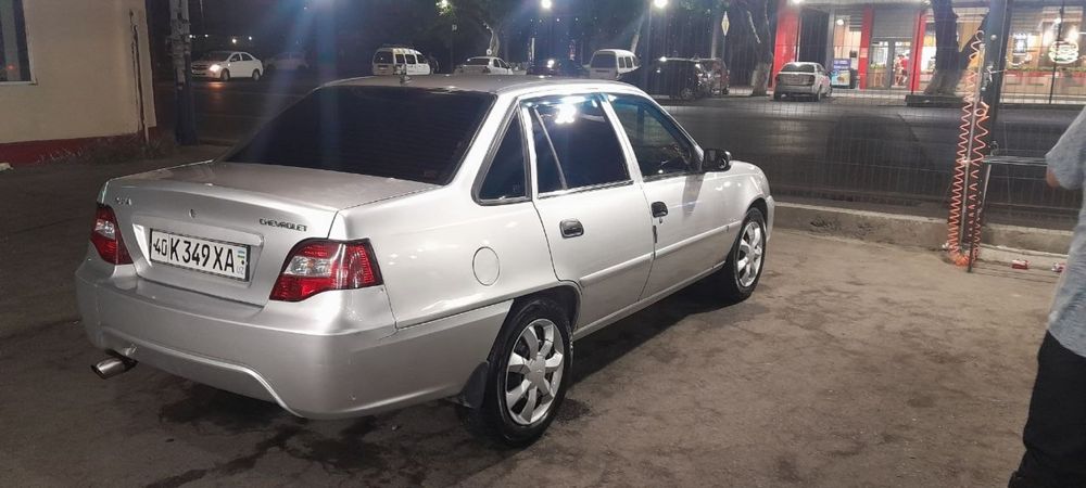 Chevrolet Nexia 2 серебристый