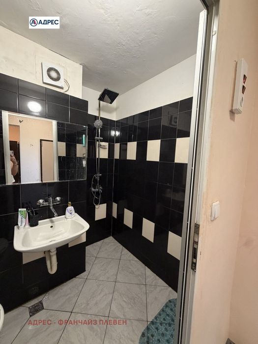3-стаен в Плевен-Широк център площ 87 цена 155000