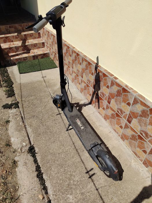 Vînd Trotineta  electrica Titan x