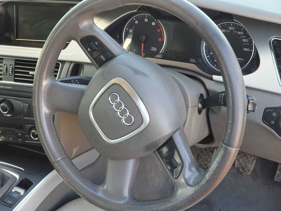 Dezmembrez Audi A4 B8 1.8 TFSI 2008