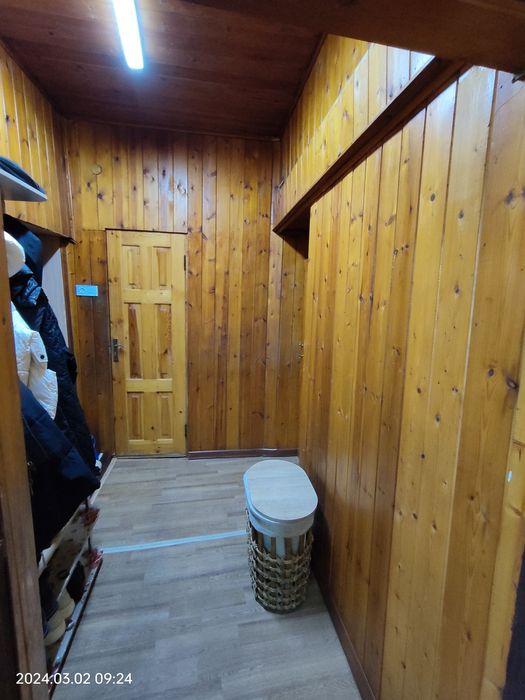 Продам два дома с гаражом.