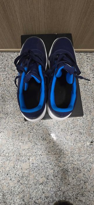 Маратонки Adidas!!