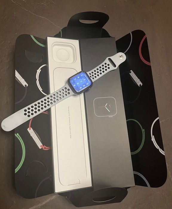 Apple Watch SE 2024 v3 44mm Nike Limited Edition