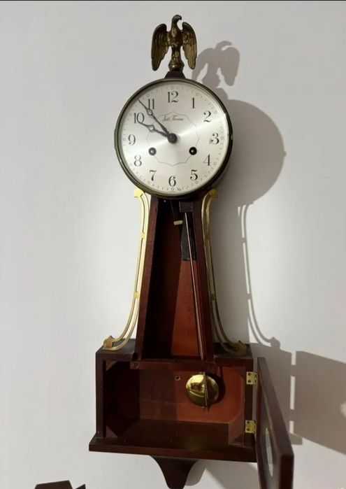 Настенные часы США