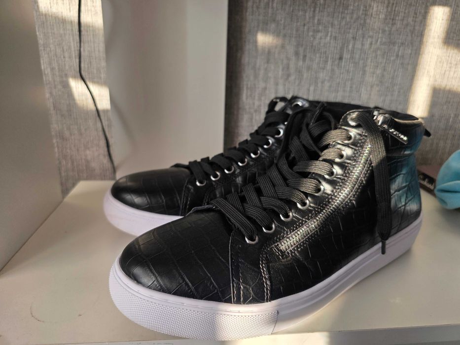 Кецове/ маратжнки guess