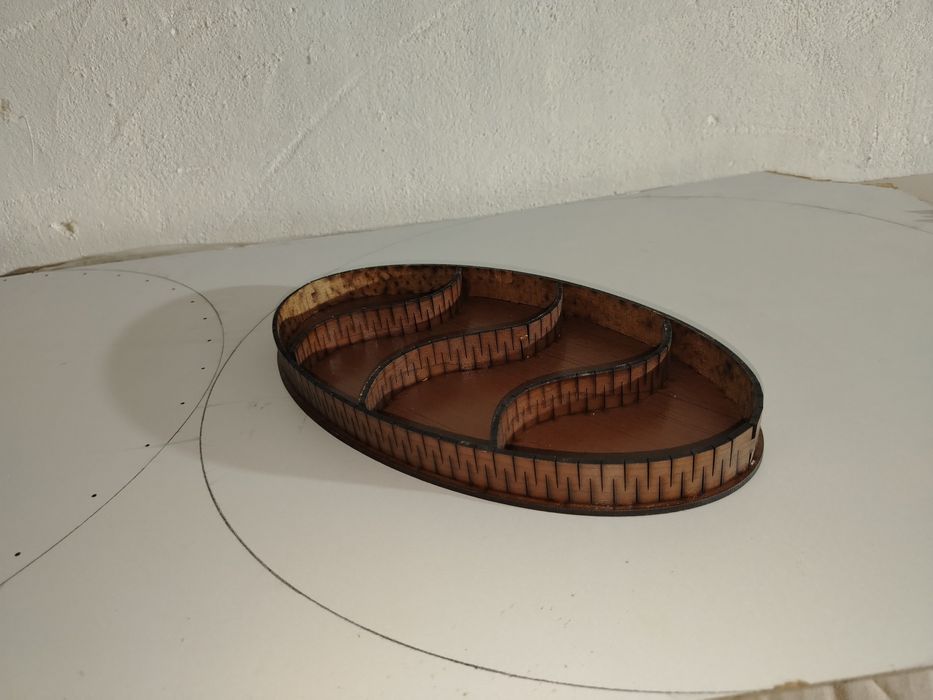 Pista bodom xurmo solgani idish quti