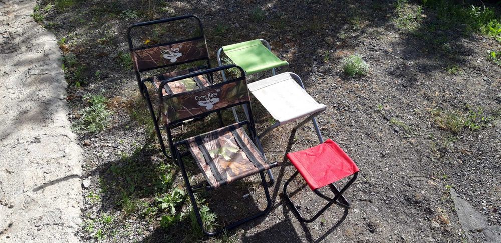 Складные походные стулья.