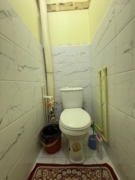 Сдаётся 2 комнатная квартира в Алмалыке.