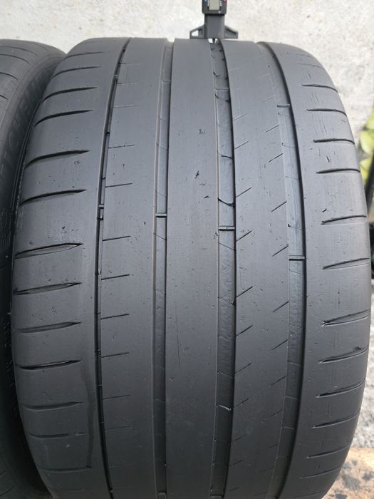 Vând două anvelope de vara michelin pilot sport 4s  295 30 20 dot 1022