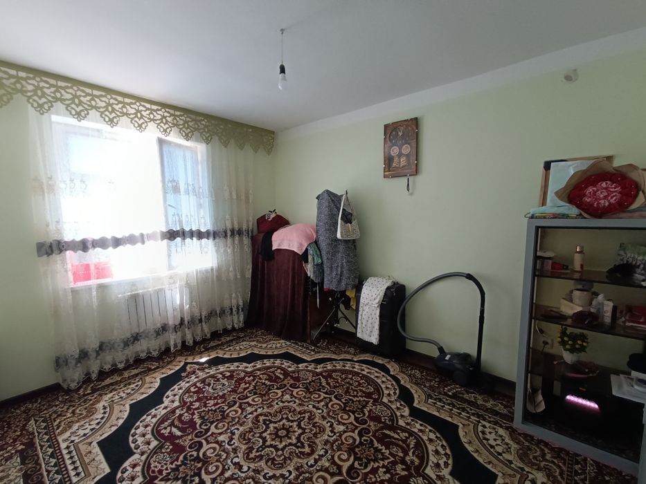 2/3/3 сотилади 42м²