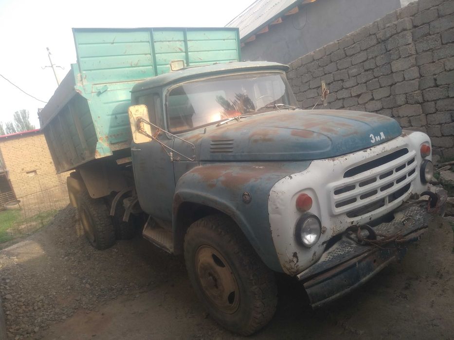 Зил 130 сотилади