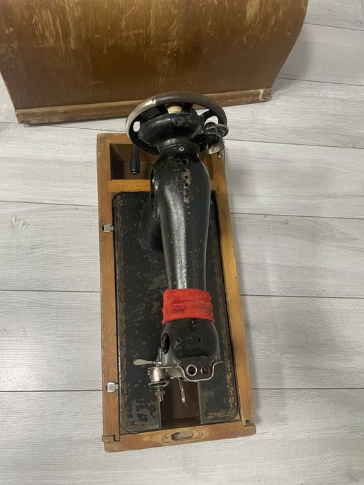 Швейная машинка рабочая