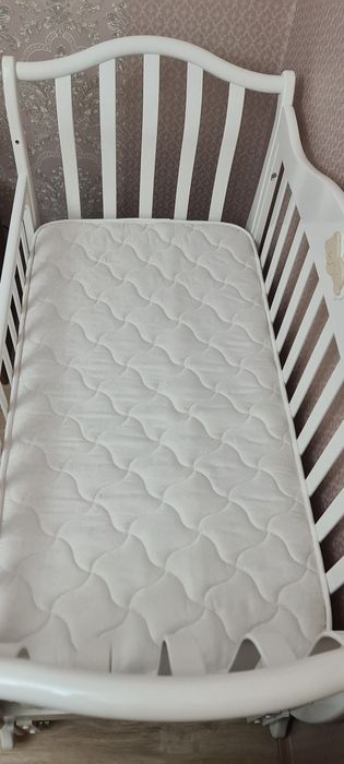 Детская кроватка, дерево