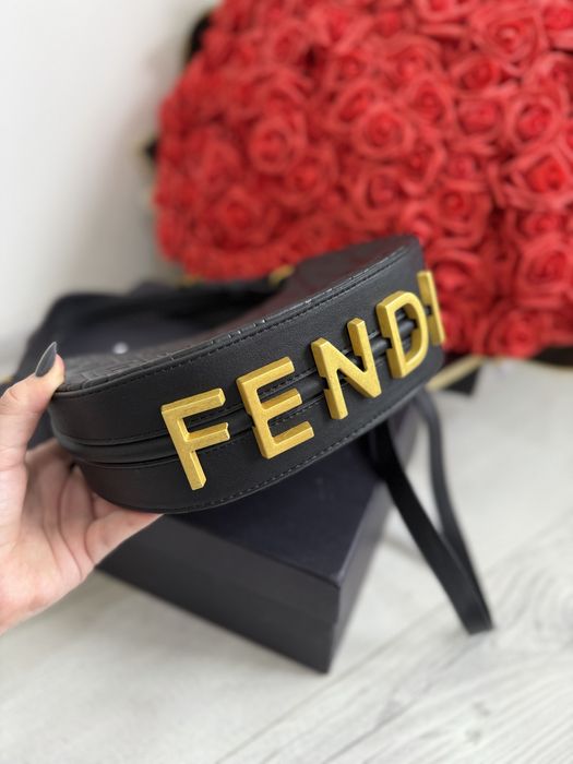 Уникална Fendi чанта