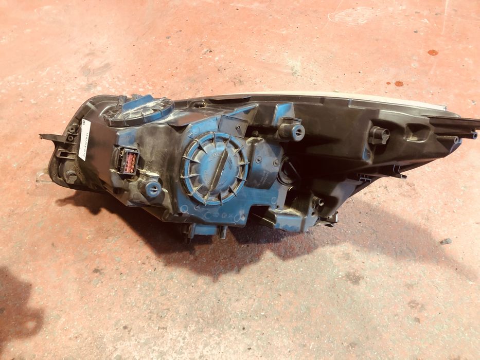 Адаптивни фарове за Опел Инсигния