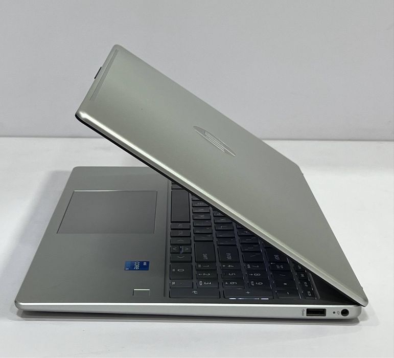 HP core i5 13-avlod yangidek