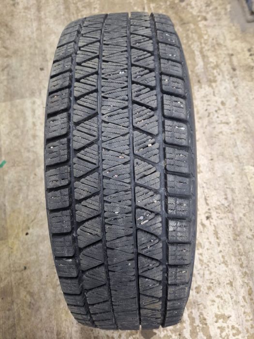 Зимние один шина