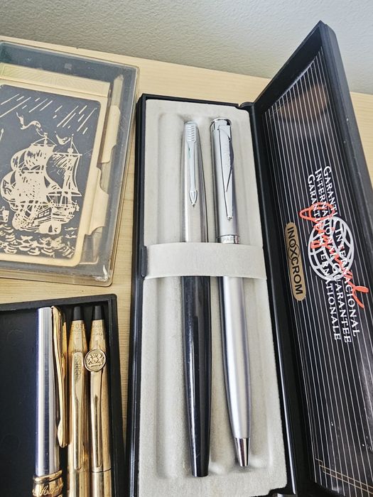 Химикалки и моливи за колекция