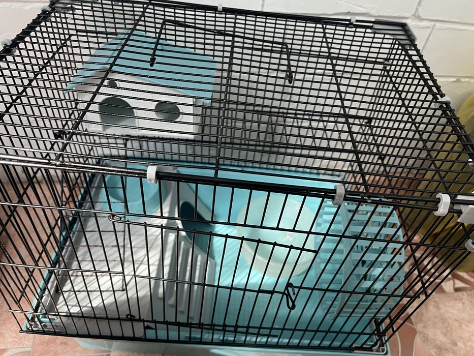 Продам клетки  для